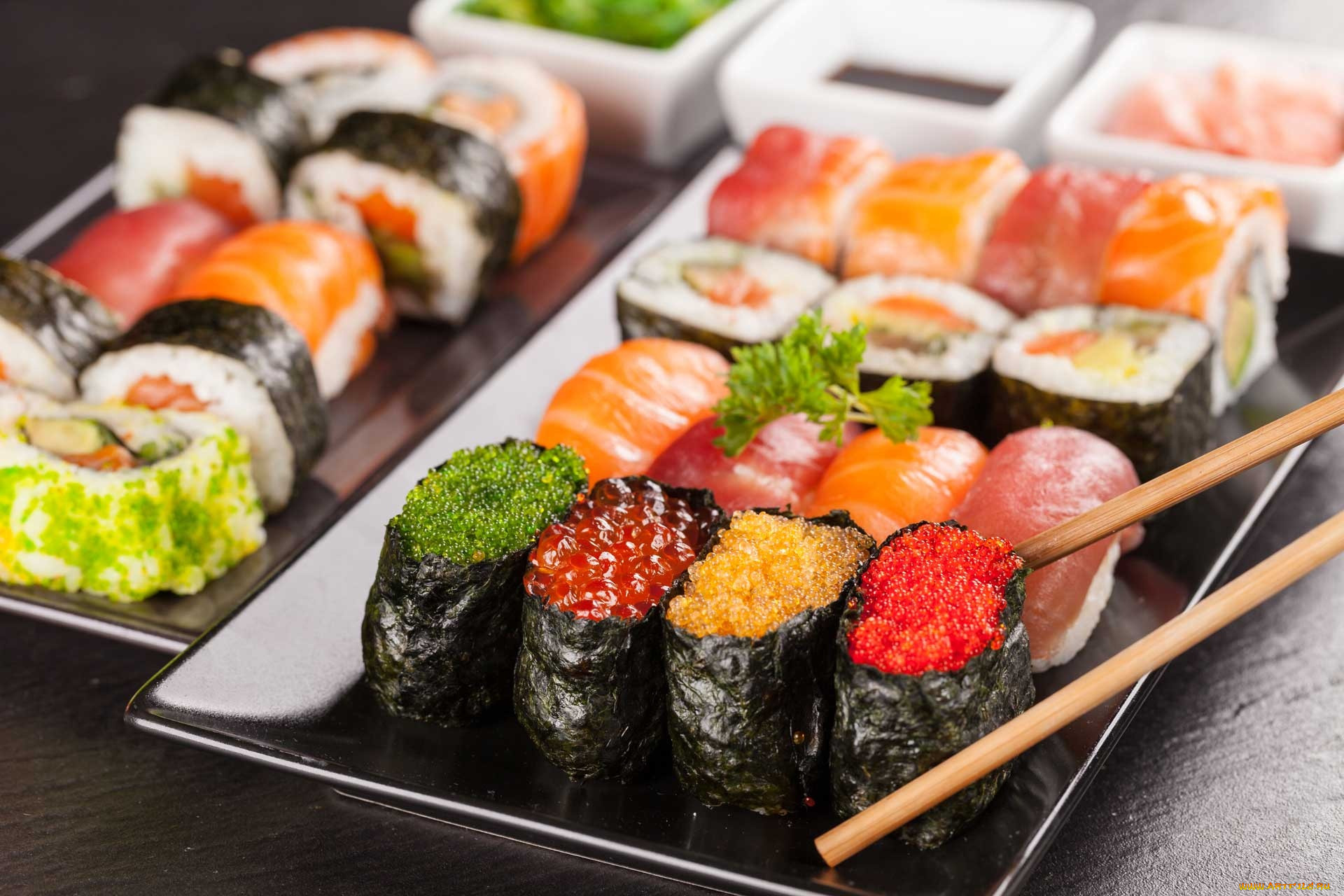 Rolls роллы. Суши и роллы. Красивые роллы. Японская кухня роллы. Красивые роллы и суши.